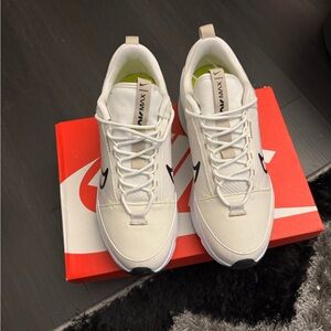 Nike Air Max Intrlk in Sanded Gold and White Unisex women’s size 10